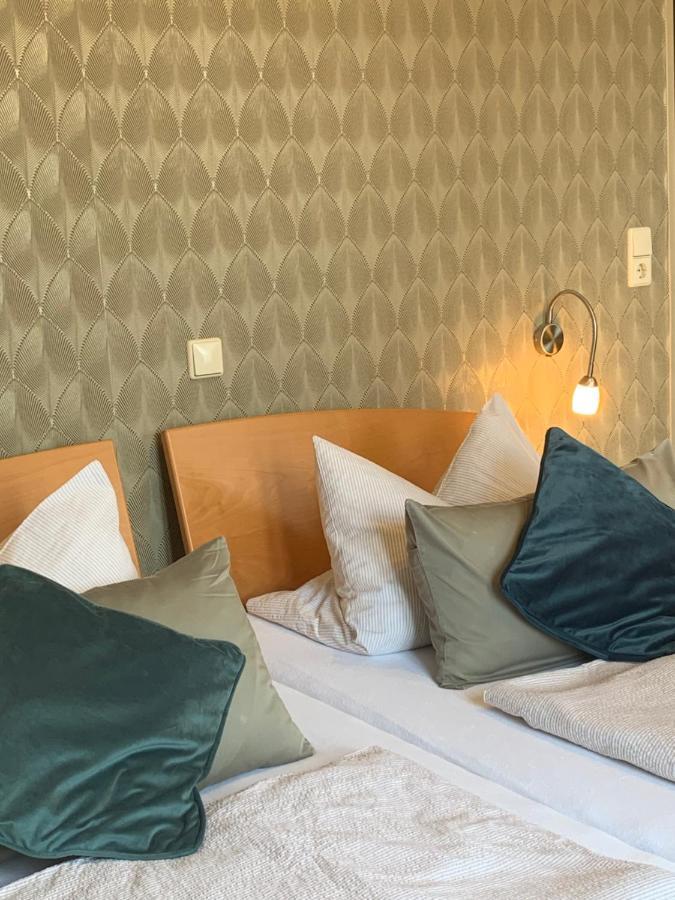 Restaurant Landgasthof Zum Wiesengrund Newel Esterno foto