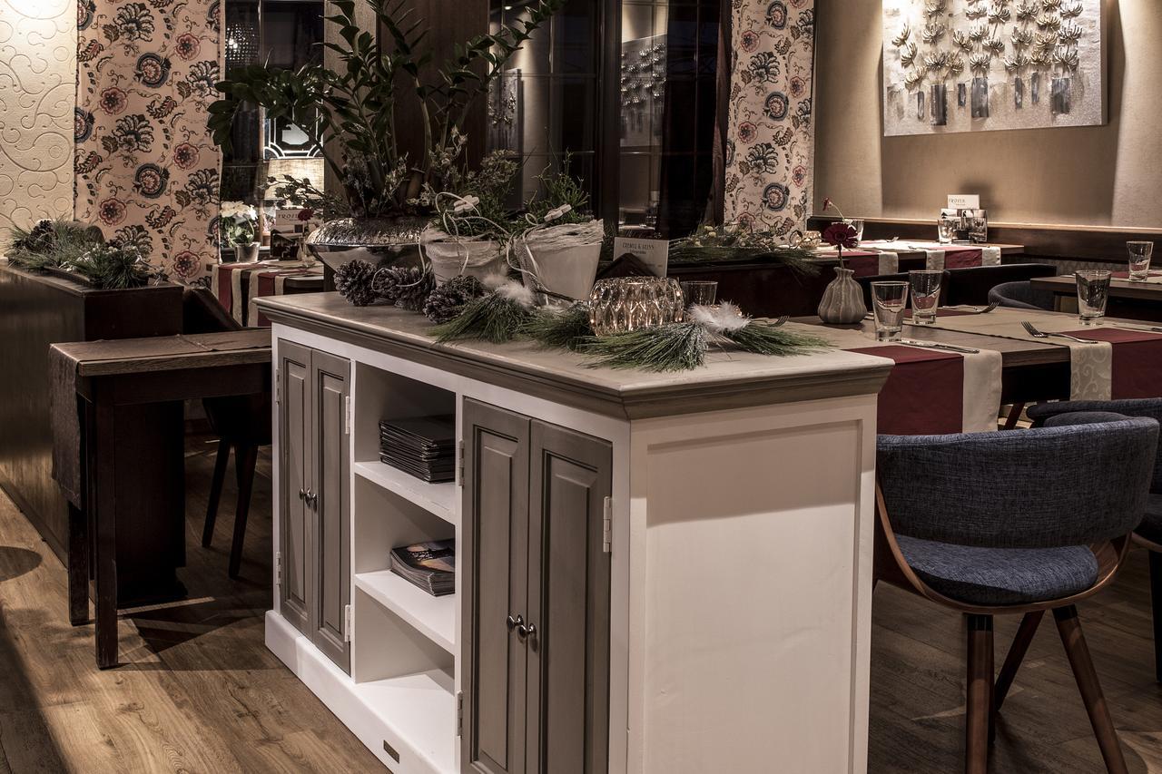 Restaurant Landgasthof Zum Wiesengrund Newel Esterno foto