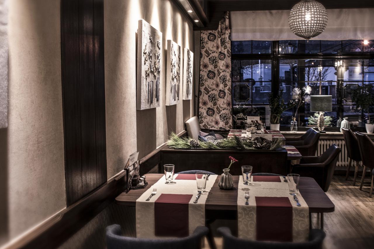 Restaurant Landgasthof Zum Wiesengrund Newel Esterno foto