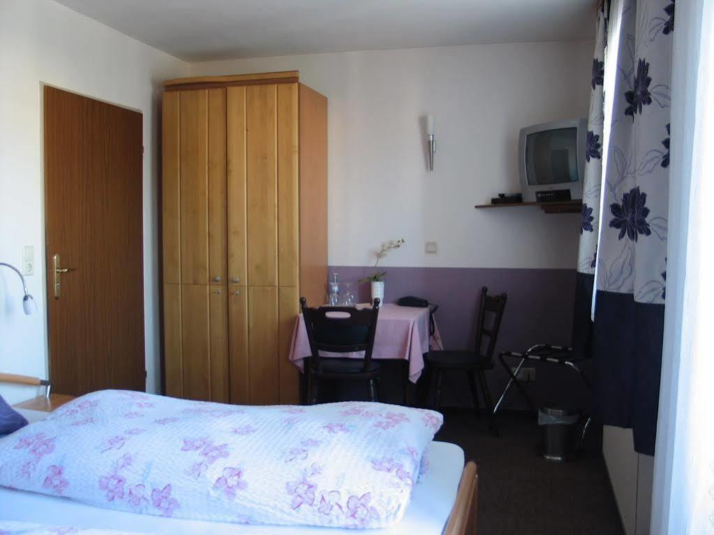 Restaurant Landgasthof Zum Wiesengrund Newel Esterno foto