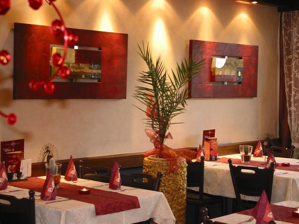 Restaurant Landgasthof Zum Wiesengrund Newel Esterno foto
